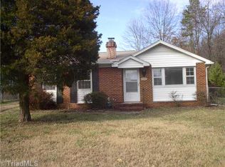 1936 Murrayhill Rd, Greensboro, NC 27403