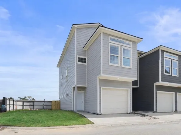 18846 Elegance Ave, Spring, TX 77379