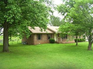 710 Cheairs Cir, Columbia, TN 38401