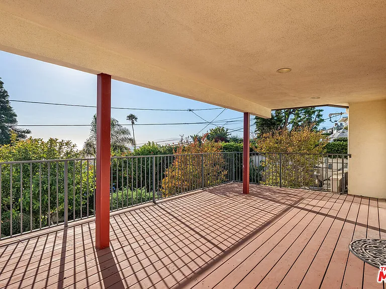 7203 Rindge Ave — Photo 14
