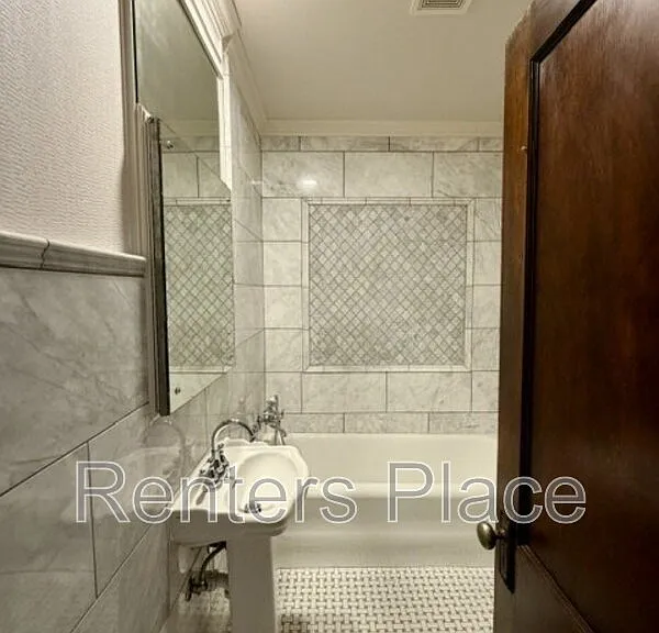 1904 S Yorktown Ave — Photo 17