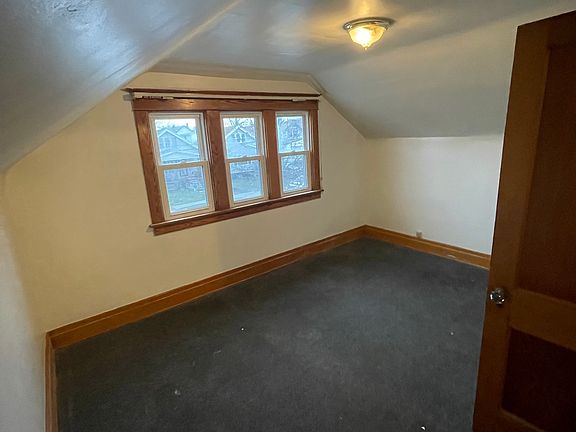 5th image of 461 Dartmouth Ave
