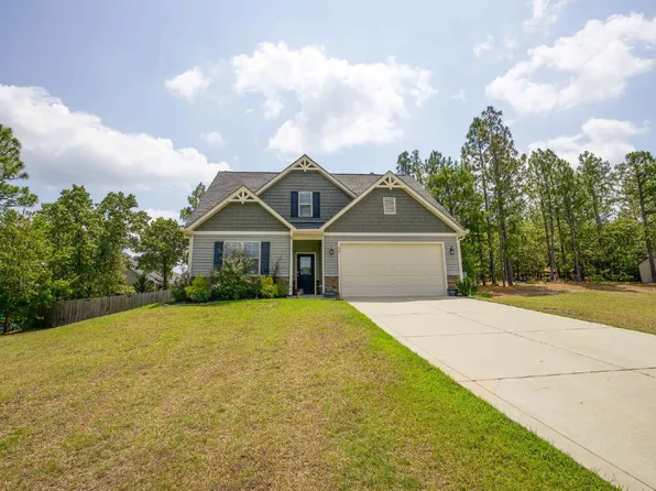 59 Cherry Hill Dr, Lillington, NC 27546