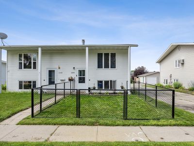 2350 20th Ave S, Fargo, ND, 58103