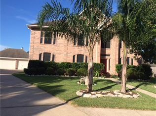 2902 Shore Line Ct, Seabrook, TX 77586
