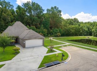 6300 Surrey Ln, Zachary, LA 70791