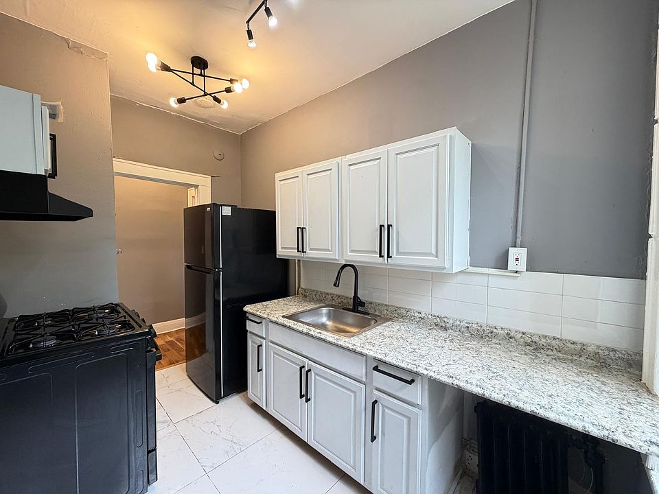 1st image of 713 Arlington Ave #4A