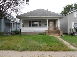 520 2nd Ave S, Clinton, IA 52732