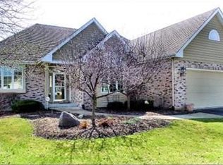 595 Blackberry Ridge Dr, Aurora, IL 60506