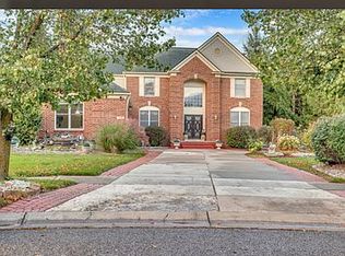 4509 Northridge Ct, West Bloomfield, MI 48323