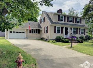 13 Maple St, Weymouth, MA 02189