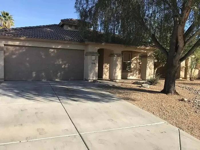 3 bed, 2.0 bath, 1571 sqft, $1,790 — Photo 1