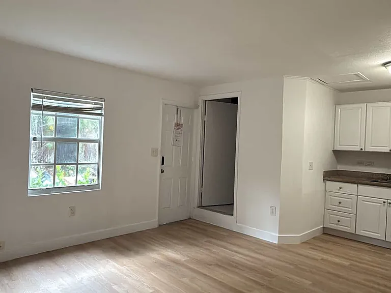 503 Avenida Hermosa #1 — Photo 7