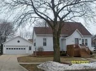 123 Wolf Ave, Readlyn, IA 50668