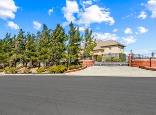 525 Sugar Loaf Dr, Palmdale, CA 93551