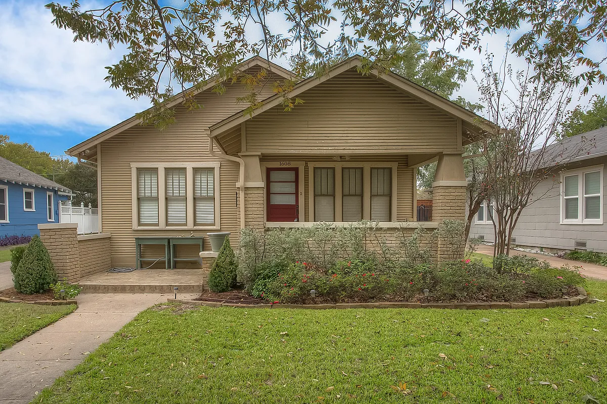 Building Photo - 1608 Virginia Pl