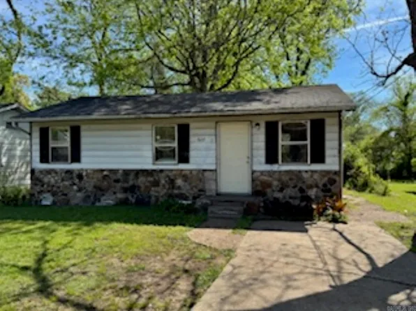527 Carver Ave, Camden, AR 71701