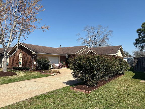 3rd image of 10323 Sageyork Dr