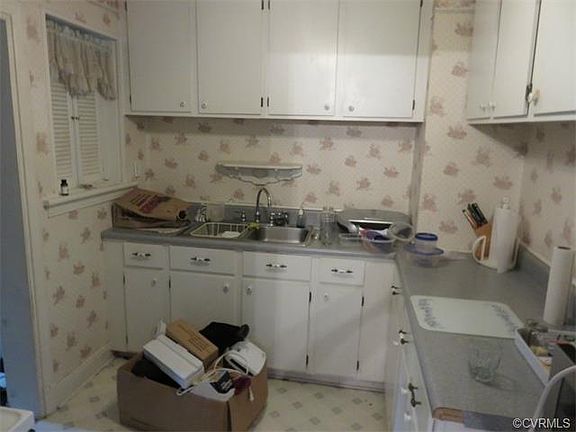 4th image of 2718 Pauls Ln