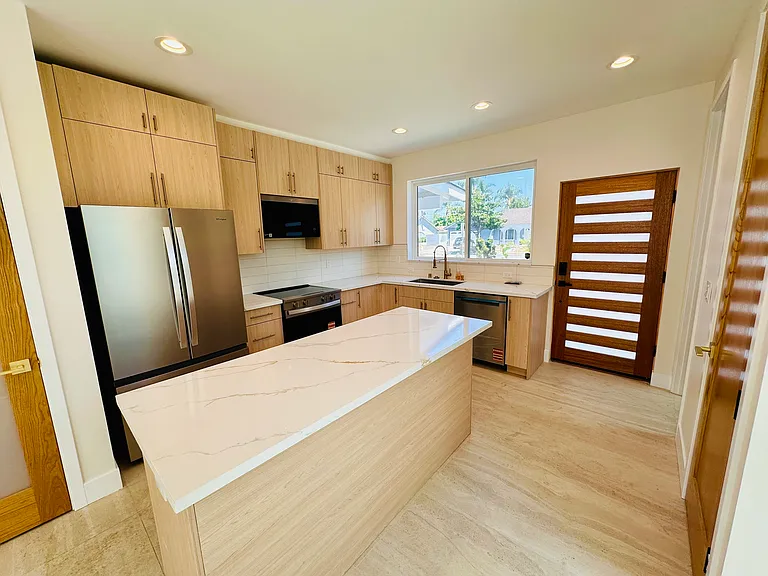 Cloverbrook Dr — Photo 2