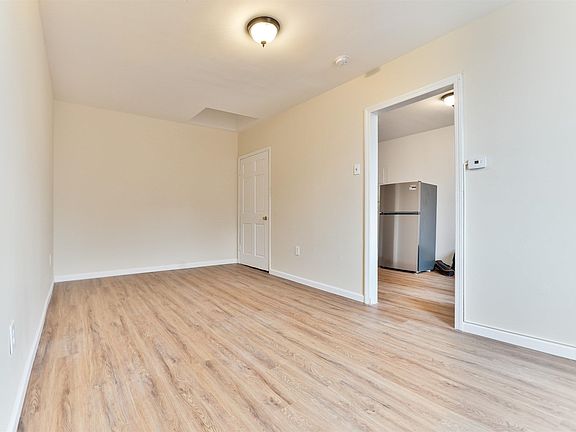 5th image of 804 Ocean Ave #2
