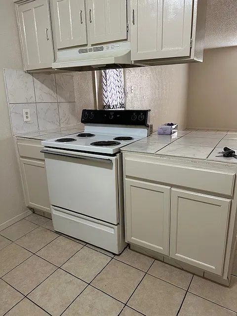 3 bed, 1500 sqft, $2,200 — Photo 4