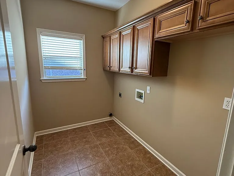7904 Pips Ridge Ln — Photo 11
