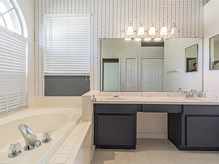 27226 Sea Breeze Way — Photo 37