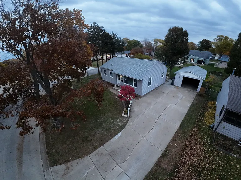 401 Ardmore St — Photo 19