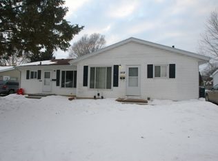 1418 Loreen Dr, Madison, WI 53711