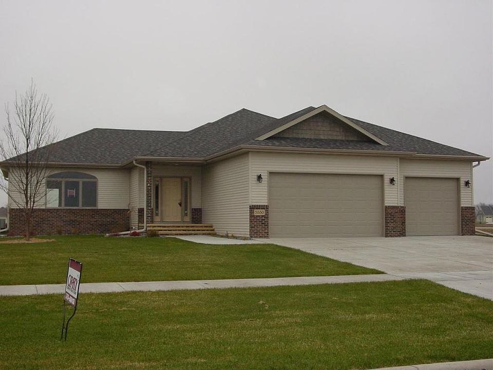 1st image of 5550 W Prairiewood Dr