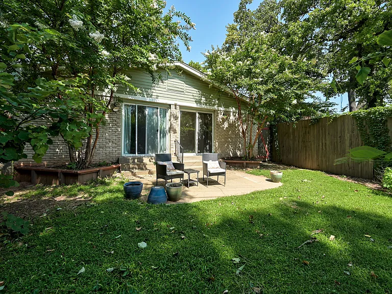 4618 N Harvey Pkwy — Photo 27