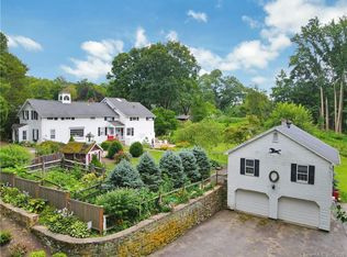 19 W Mischa Rd, Trumbull, CT 06611