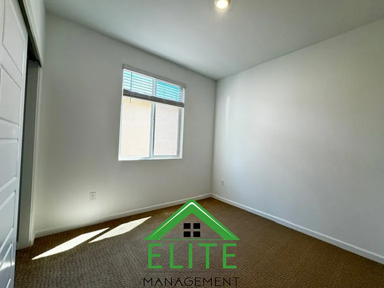 8832 Spencerport Dr — Photo 17