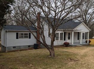 530 9th St SW, Hickory, NC 28602