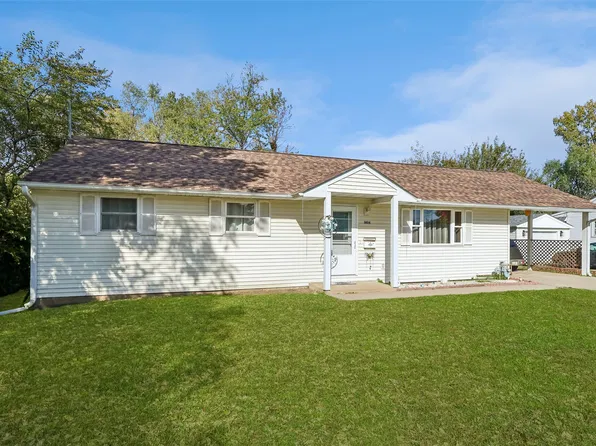 1404 N 7th Ave W, Newton, IA 50208