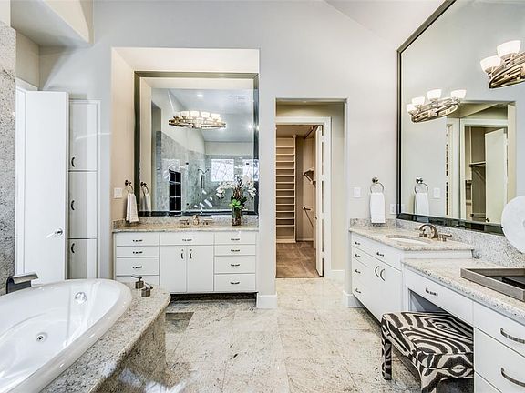 5th image of 4515 Briar Oaks Cir