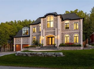 908 Bishop Pl, Hamilton, ON L9G3E5