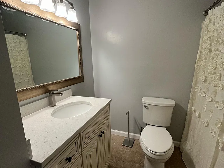 4319 Lindell Blvd #E — Photo 18