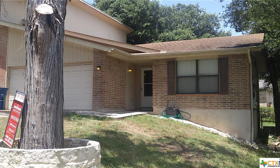 1st image of 13 Moss Rock Dr