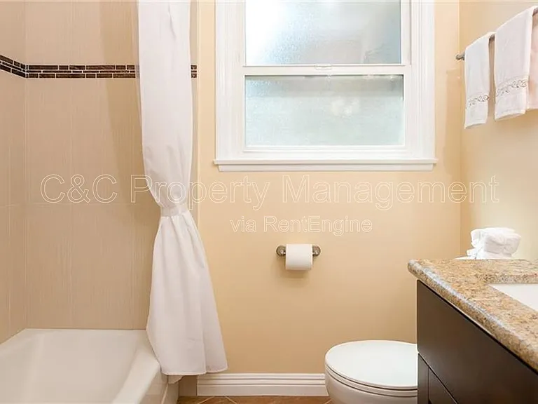 11252 Delano St — Photo 22