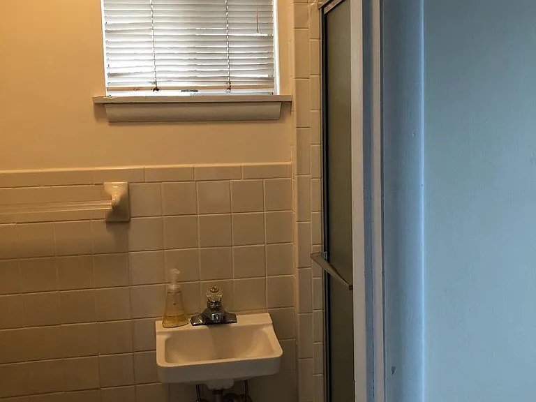 2818 S Stewart Ave — Photo 12