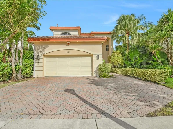 1645 NE 196th St, Miami, FL 33179