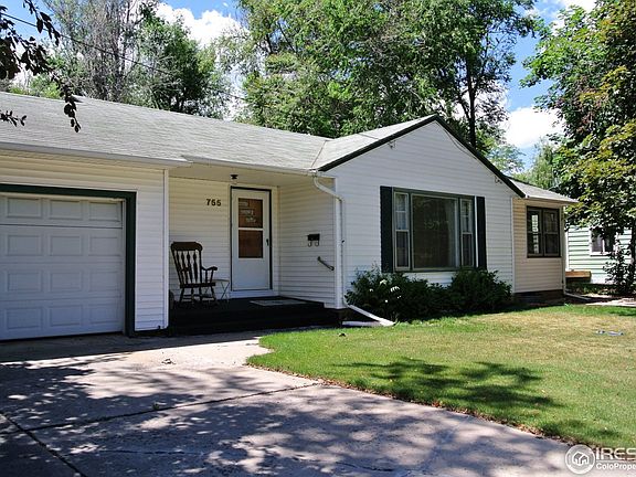 3rd image of 755 Douglas Ave