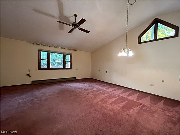 5th image of 289 S Oval Dr