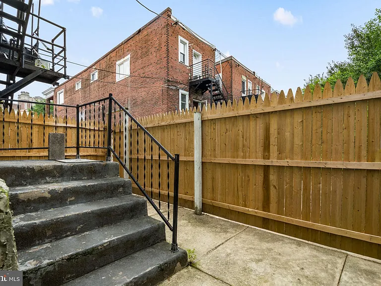 4617 Locust St #1 — Photo 21