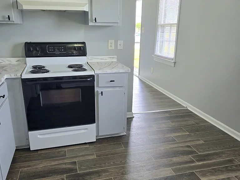 1812 London Church Rd NE #2C — Photo 3