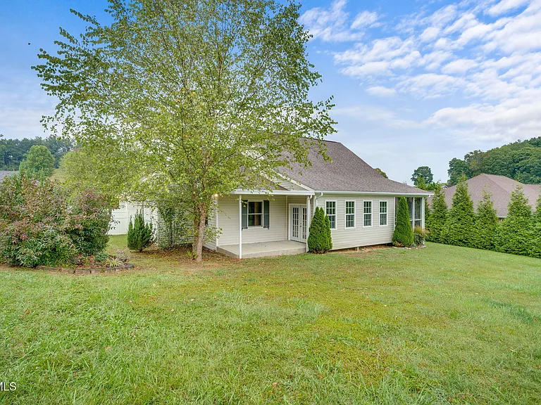 707 Victoria Lee Way — Photo 34