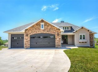1413 Walnut Ln, Cumming, IA 50061