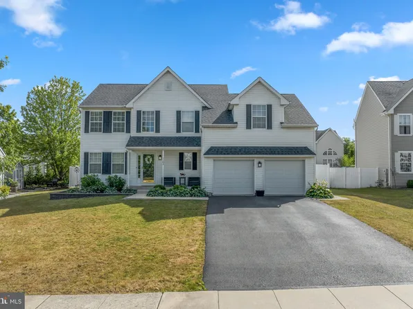 1183 Spring Meadow Dr, Quakertown, PA 18951